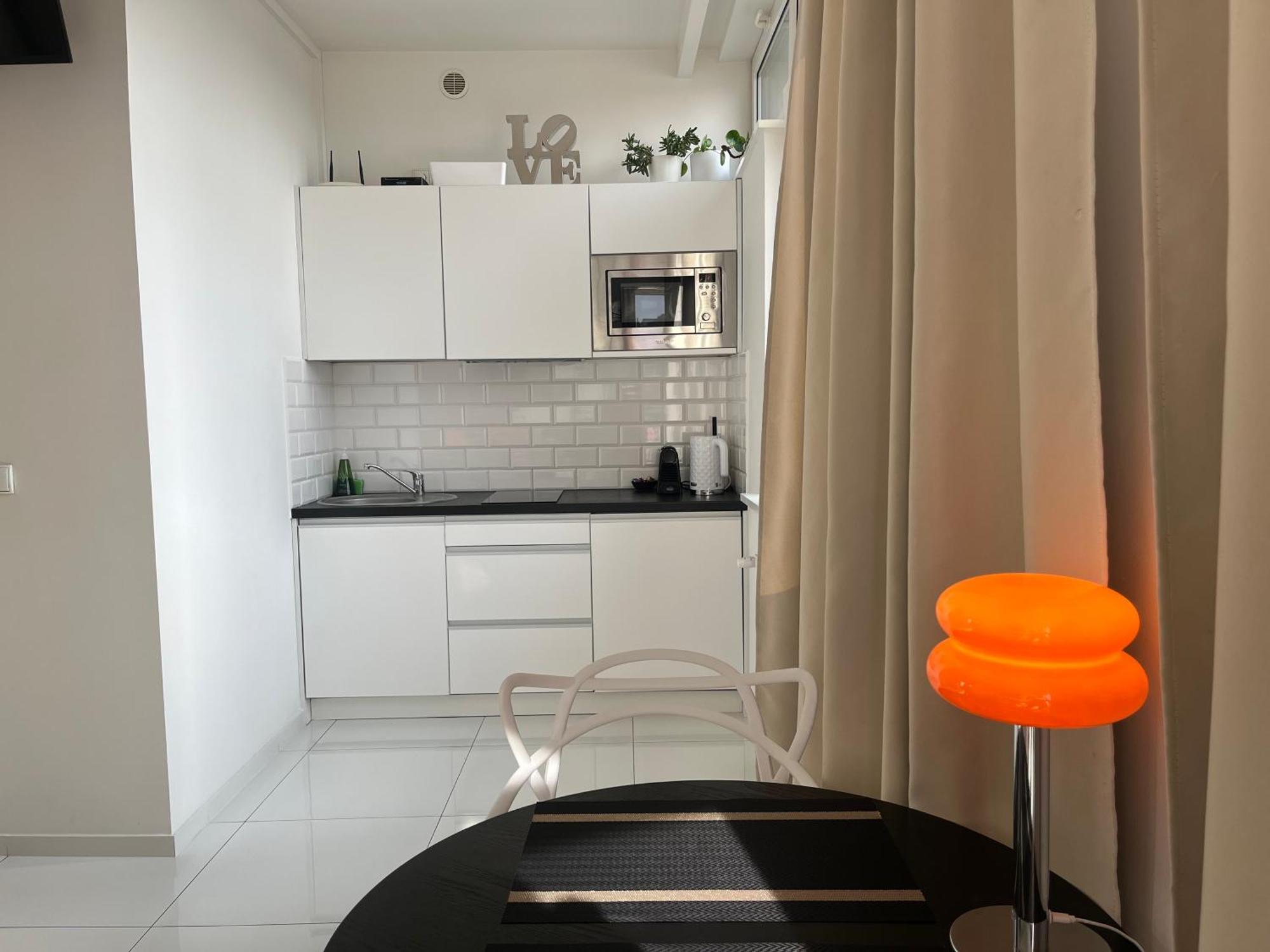 I Piotrkowska Z Wielkim Lustrem, Balkonem I Klimatyzacja Apartment